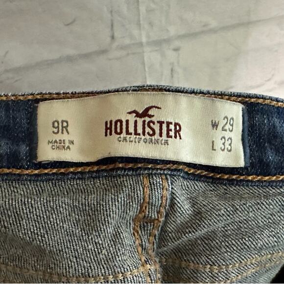 Hollister Medium Wash Denim Distressed Women’s Jeans, Size 9R, Pre-owned - Picture 4 of 4